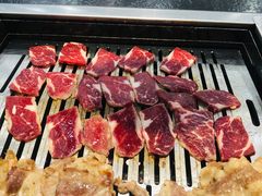 -臻牛烤肉