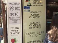 -Gelateria Dondoli