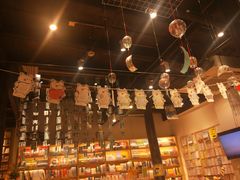 -猫的天空之城概念书店(杭州南宋御街店)