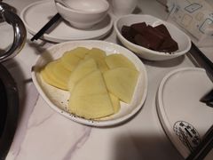 -德林酸菜鱼火锅(南丹店)