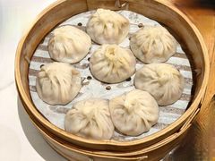 蟹粉鲜肉馅-馋三尺蟹粉小笼(人民广场店)