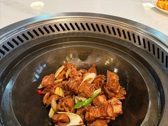 -哈尔滨烧烤·山河村铁锅炖(交大店)