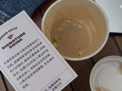 栀子花梨香拿铁-Seesaw Coffee(上生新所店)