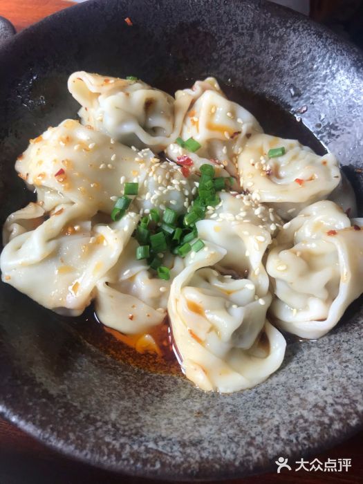 归蜀第成都串串料理(梅花路店)红油抄手图片