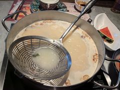 -尚尚仙·酸汤猪手·猪肚鸡火锅(华联万柳购物中心店)