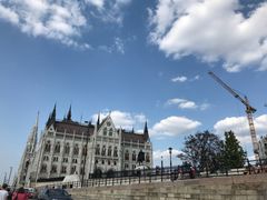 -多瑙河畔鞋履雕塑