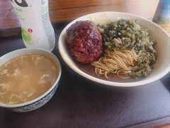 红烧狮子头-谷沙屋面铺