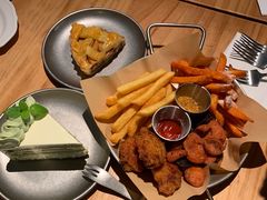 -三勾JJJ Burger&Coffee(梅溪湖店)