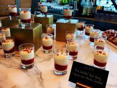 Red&nbsp;Berry&nbsp;Compote&nbsp;and&nbsp;Vanilla&nbsp;Custard-OZONE 顶楼酒吧(香港丽思卡尔顿酒店)