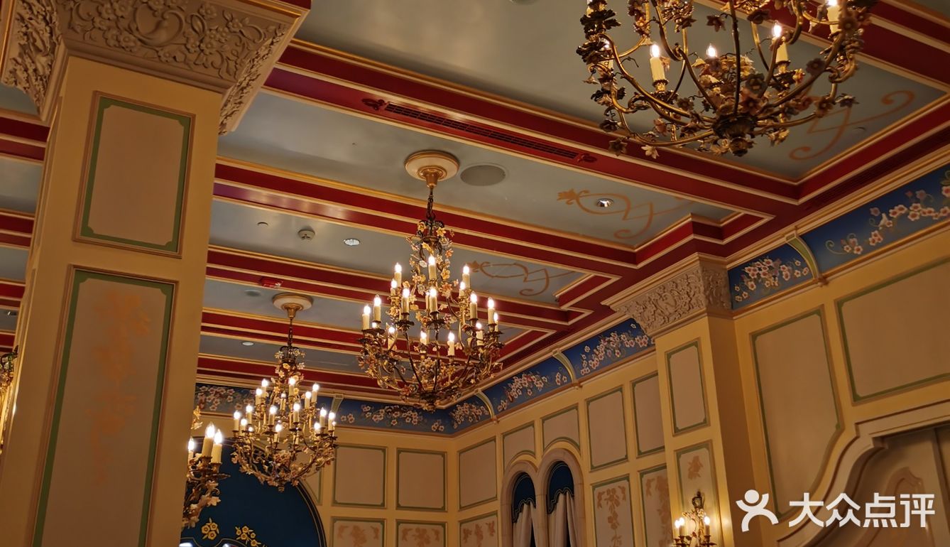上海迪士尼皇家宴会厅图片