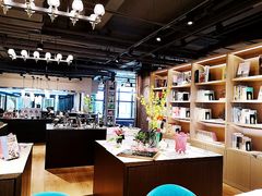 -光海书局(南京东路第一百货店)