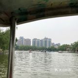这是北京在豪迈之下的，另一面