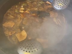 柴锅炖水库鱼-姥家大锅台水库渔家