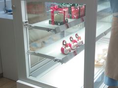 面包甜点陈列柜-好利来(朝外店)