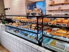面包甜点陈列柜-81BAKERY(大学路店)