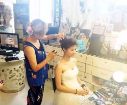 -上海彩妆秀摄影设计有限公司