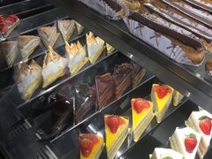 -Dough&Joe团憩(瑞虹天地月亮湾店)