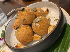 -Chom Cafe and Restaurant