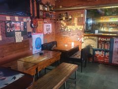 -丽纳尔斯酒吧咖啡LENORE’S BAR(三经街店)