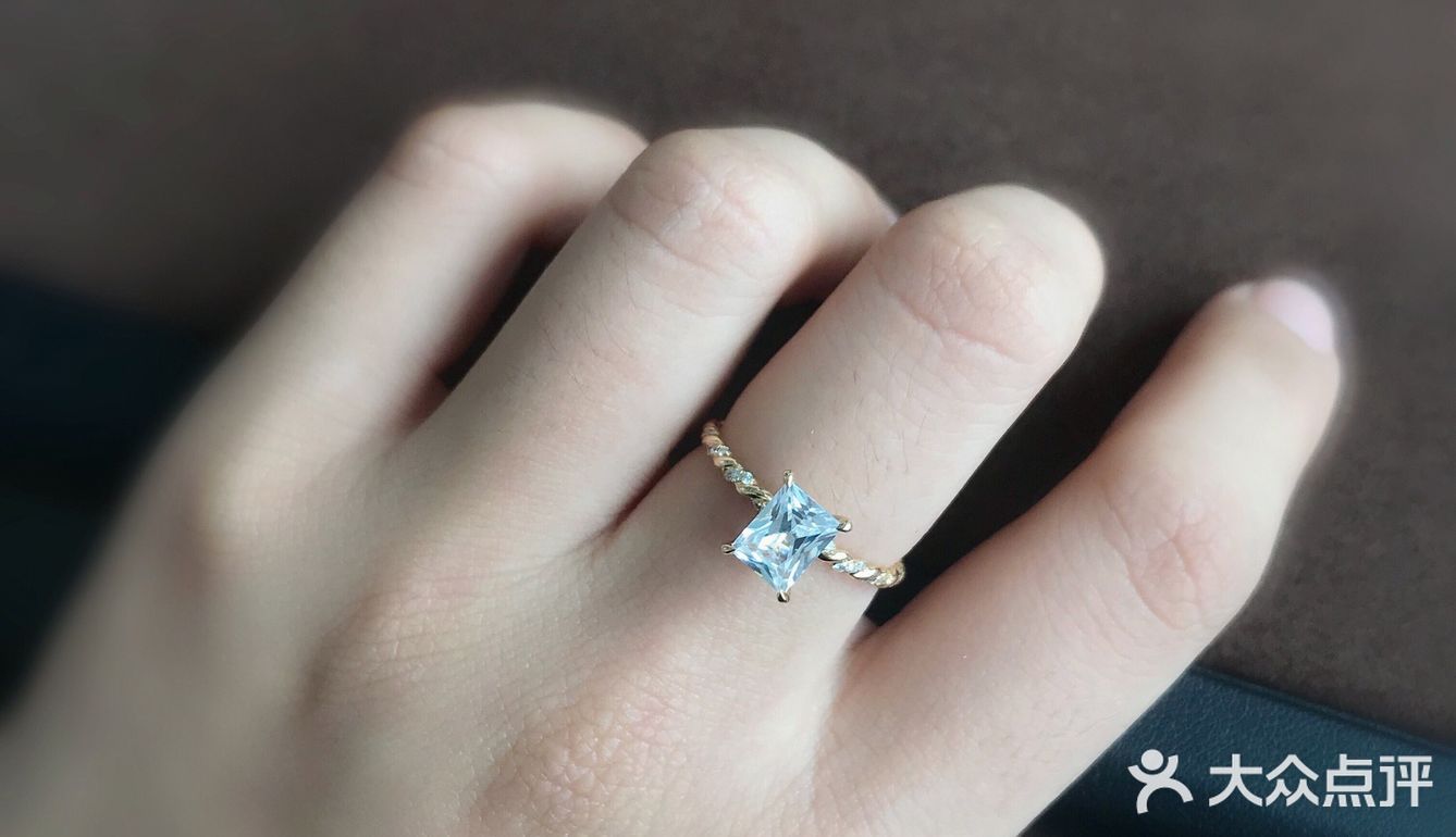 分享我的小冰糖钻戒💍 你还是圆钻戒指嘛？