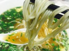 -牛吃草牛肉面(甬港南路店)