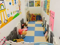 -黄浦乐烁龙鱼宝贝托育园(海潮路校区)