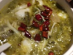 -渝是乎酸菜鱼(龙旗购物中心店)