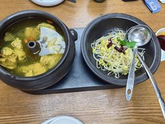 -云海肴·汽锅鸡·云南菜(天山百盛优客店)