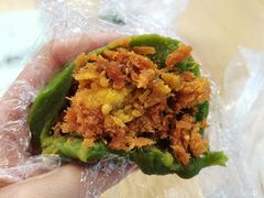 蛋黄肉松青团-许阿姨糕团店(南京总店)