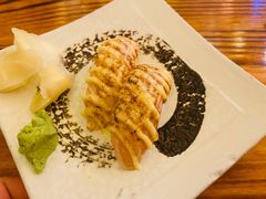 火炙焦糖三文鱼手握-坂吉屋·居酒屋深夜食堂(龙湖店)