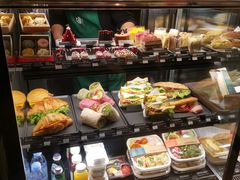 面包甜点陈列柜-星巴克(红房子店)