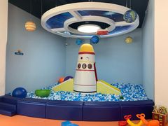 -小门牙好性格托育(北外滩中心)