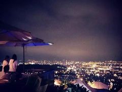 -草山夜未眠景观餐厅