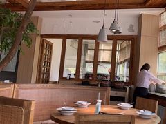 -蜜桃餐厅·伴山(湖滨商业街店)