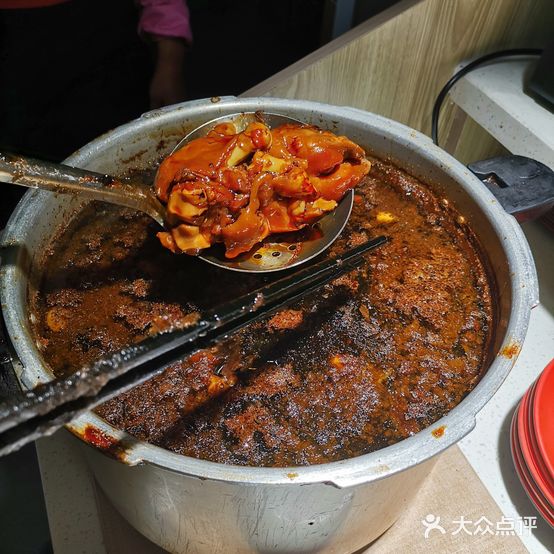 珍味楼下王庄酱猪手乳鸽