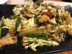 -六泰居·尔滨地标·东北菜(泰山路店)