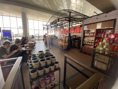 自助取餐区-星巴克(海口美兰机场分店)