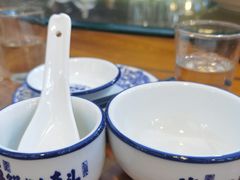 -三亚火车头万人海鲜广场