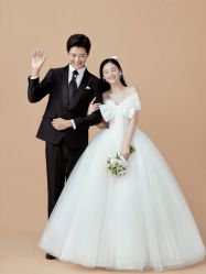 -至臻微拉婚纱摄影