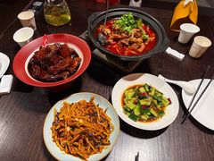 -丽华园·武汉地标楚菜餐厅(青山江滩店)