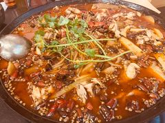 -鸿顺老铁锅美蛙鱼府(解放碑店)
