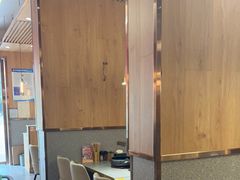 大堂-围炉肉舍•炭烤活鳗•丹东海鲜烤肉(步行街店)