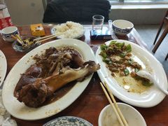 -巷子深菜馆·津门肘子(滨海店)