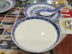 -广信牛奶甜品世家(台东店)