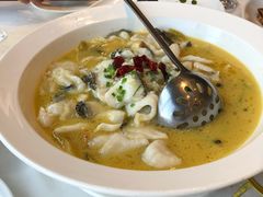 老坛酸菜鱼片-上海会馆(香港名都店)