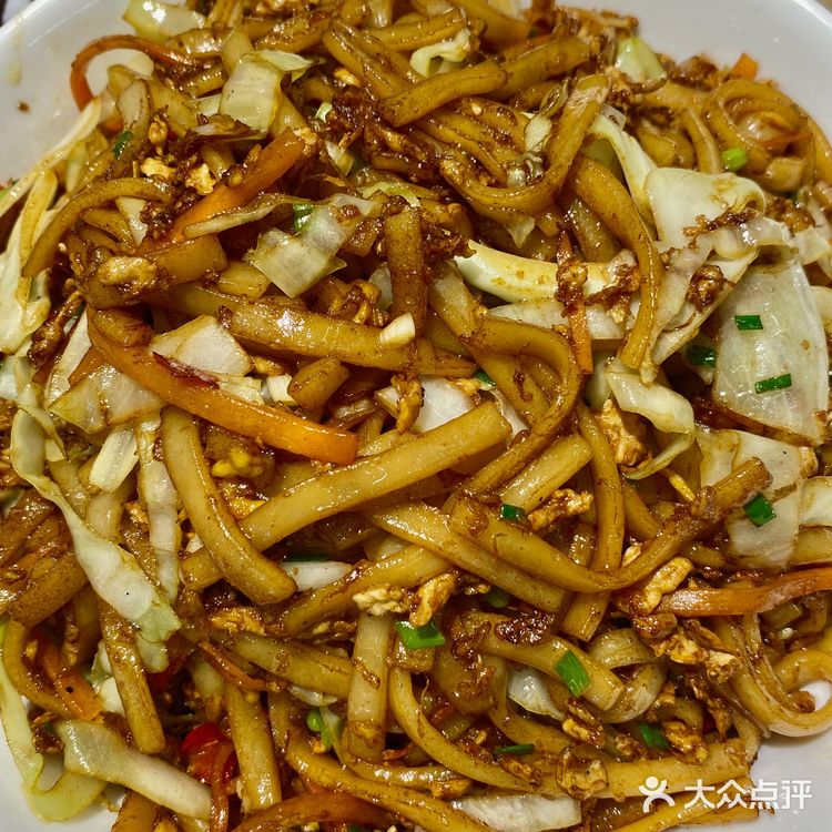 深圳沙井新开的陈双财烧烤，排队也要吃。。。