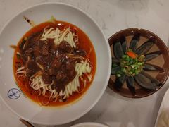 -李与白包子铺(桐梓林店)