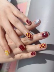 -丽心自助美甲美睫