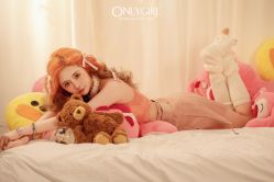 -onlygirl摄影美学馆高端定制(江滩店)