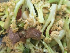 -鲁班小馆(政四街店)